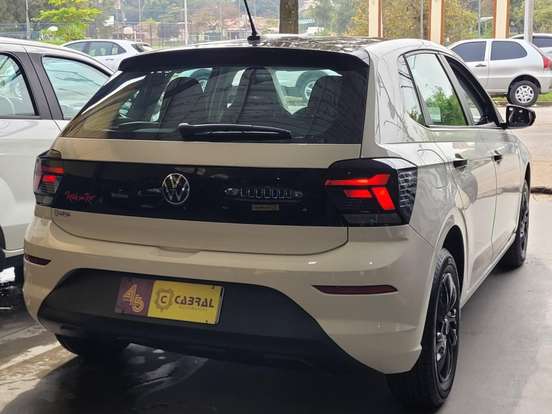 VOLKSWAGEN-POLO-2024