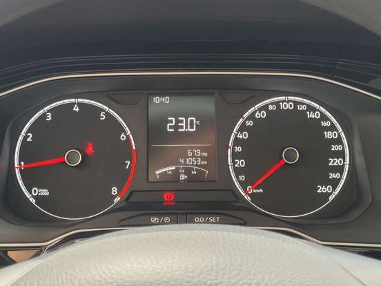 VOLKSWAGEN-POLO-2024