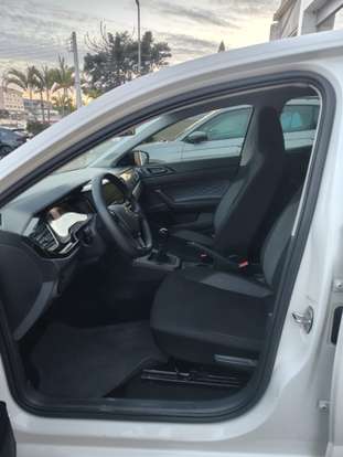 VOLKSWAGEN-POLO-2024