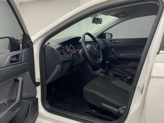 VOLKSWAGEN-POLO-2024