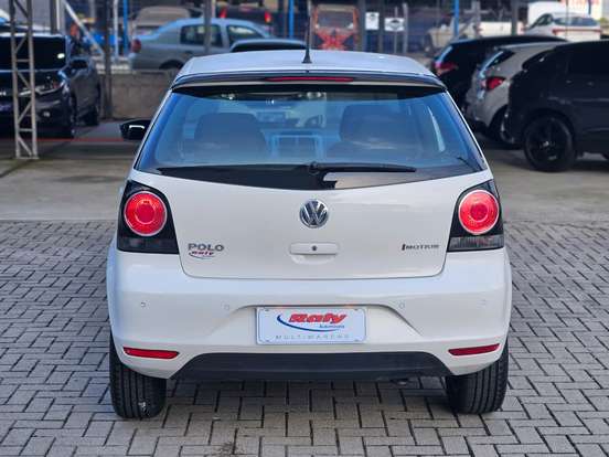 VOLKSWAGEN-POLO-1.6 MI SPORTLINE 8V FLEX 4P AUTOMATIZADO VOLKSWAGEN-POLO-2012