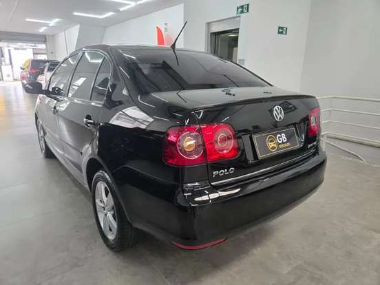VOLKSWAGEN-POLO SEDAN-1.6 MI 8V FLEX 4P AUTOMATIZADO VOLKSWAGEN-POLO SEDAN-2014