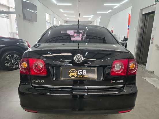 VOLKSWAGEN-POLO SEDAN-2014