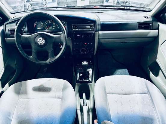 VOLKSWAGEN-SANTANA-2.0 MI 8V GASOLINA 4P MANUAL VOLKSWAGEN-SANTANA-2000
