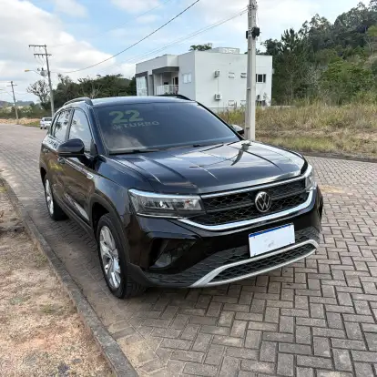 VOLKSWAGEN-TAOS-2021