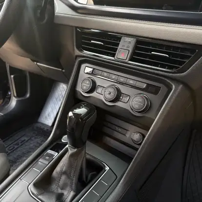 VOLKSWAGEN-TAOS-2021