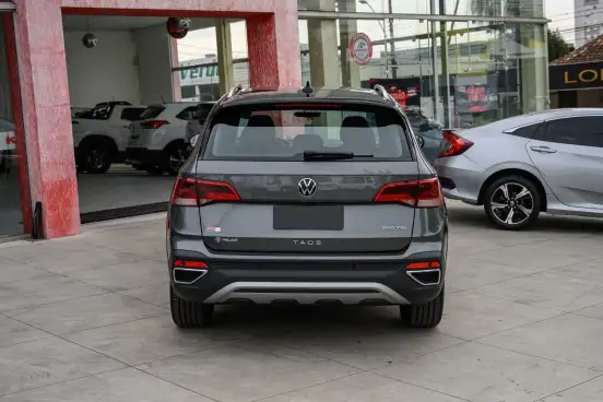 VOLKSWAGEN-TAOS-2025