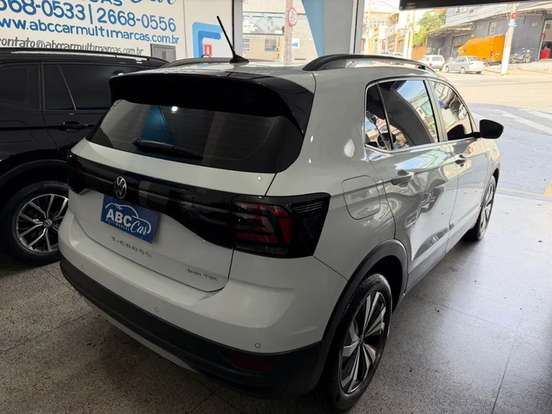 VOLKSWAGEN-T-CROSS-2022