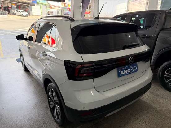 VOLKSWAGEN-T-CROSS-2022