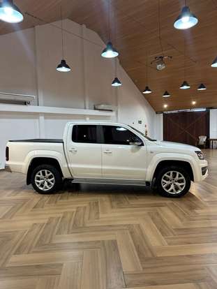 VOLKSWAGEN-AMAROK-2021