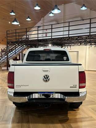 VOLKSWAGEN-AMAROK-2021