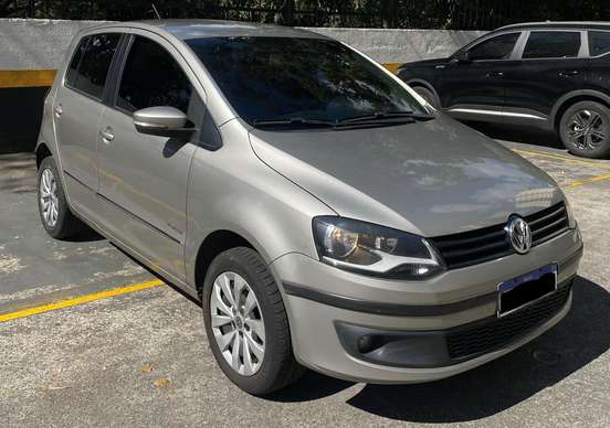 VOLKSWAGEN-FOX-1.6 MI HIGHLINE 8V FLEX 4P AUTOMATIZADO VOLKSWAGEN-FOX-2013