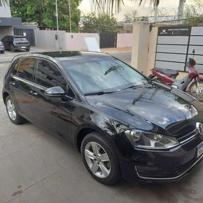 VOLKSWAGEN-GOLF-2014