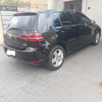 VOLKSWAGEN-GOLF-2014