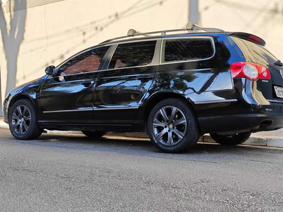 VOLKSWAGEN-PASSAT-2010