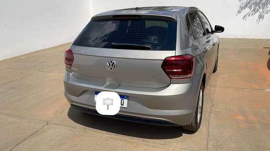 VOLKSWAGEN-POLO-2017