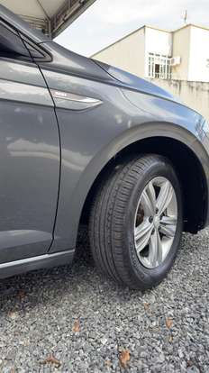 VOLKSWAGEN-POLO-2018