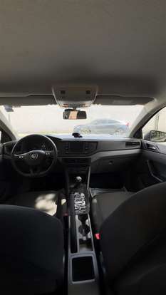 VOLKSWAGEN-POLO-2018