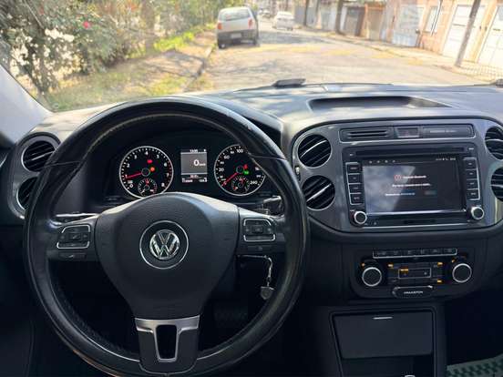VOLKSWAGEN-TIGUAN-2.0 TSI 16V TURBO GASOLINA 4P TIPTRONIC VOLKSWAGEN-TIGUAN-2012