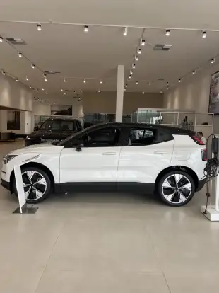 VOLVO-EX30-2026