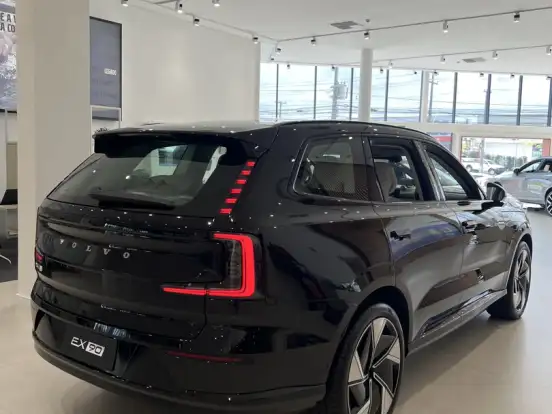 VOLVO-EX90-P8 RECHARGE TWIN ELECTRIC PERFORMANCE ULTRA AWD VOLVO-EX90-2025