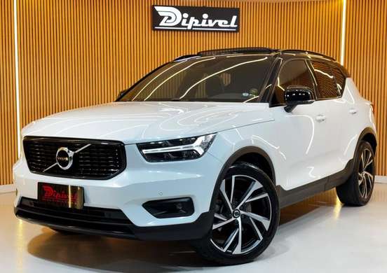 VOLVO-XC40-2019
