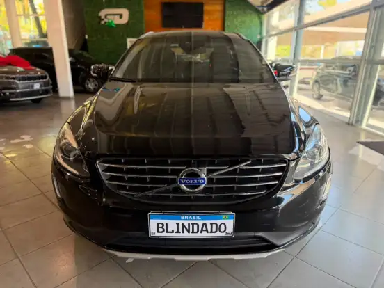 VOLVO-XC60-2015