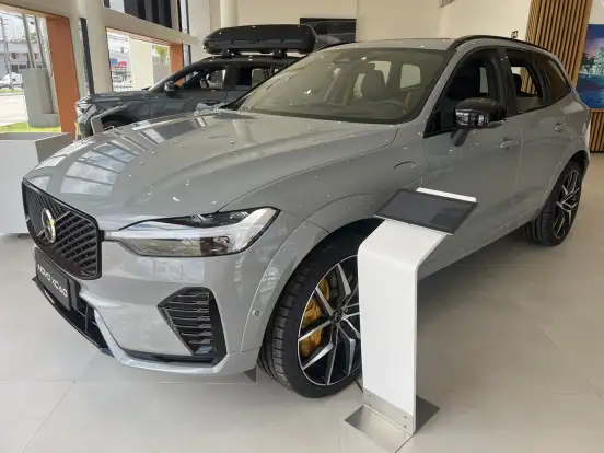 VOLVO-XC60-2025