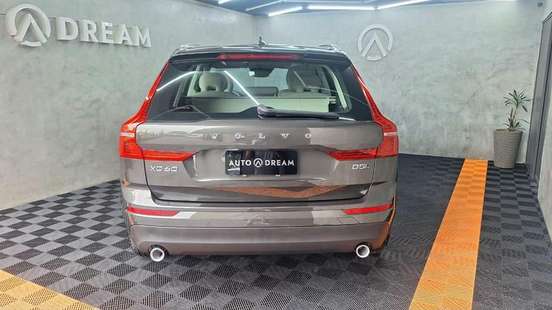 VOLVO-XC60-2019
