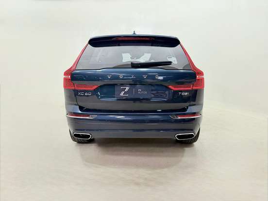VOLVO-XC60-2018