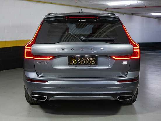 VOLVO-XC60-2021