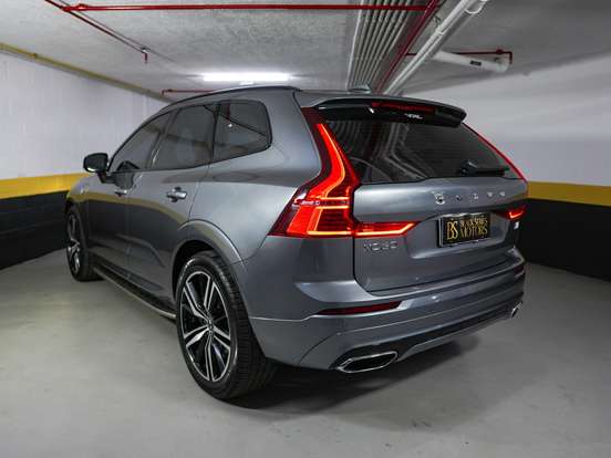 VOLVO-XC60-2021