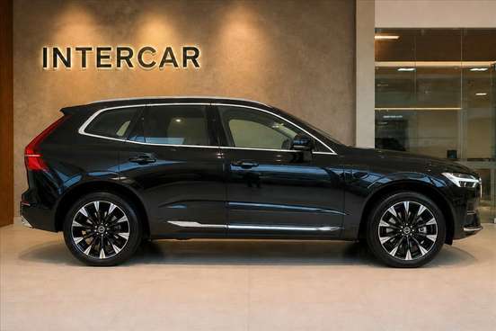 VOLVO-XC60-2025