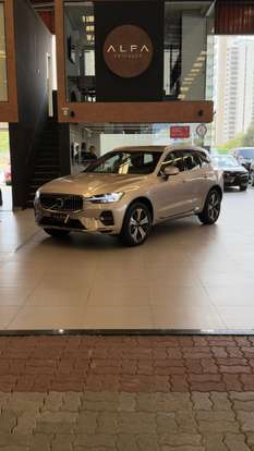 VOLVO-XC60-2022
