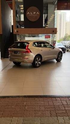 VOLVO-XC60-2022