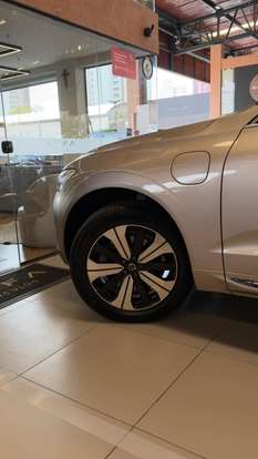 VOLVO-XC60-2022