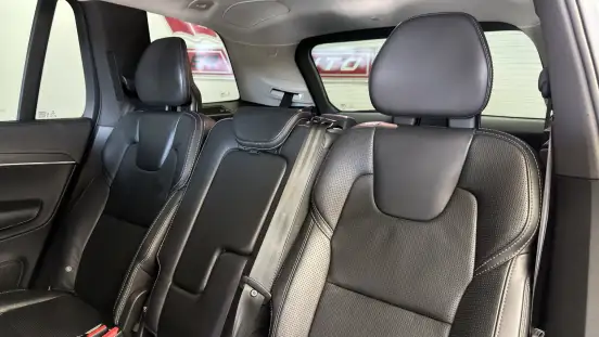 VOLVO-XC90-2019