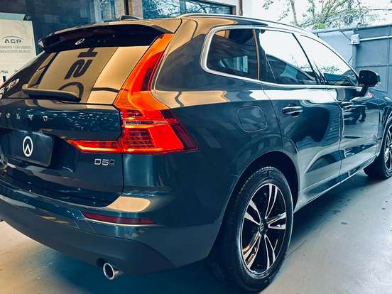 VOLVO-XC60-2.0 D5 DIESEL MOMENTUM AWD GEARTRONIC VOLVO-XC60-2019
