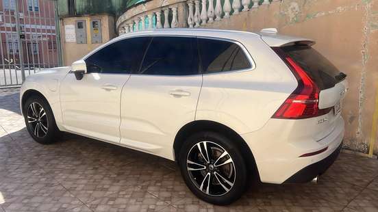 VOLVO-XC60-2.0 T8 HYBRID MOMENTUM AWD GEARTRONIC VOLVO-XC60-2020