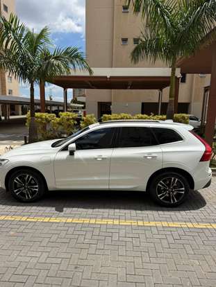 VOLVO-XC60-2.0 T8 HYBRID MOMENTUM AWD GEARTRONIC VOLVO-XC60-2020