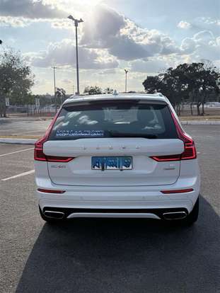 VOLVO-XC60-2021