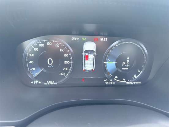 VOLVO-XC60-2021