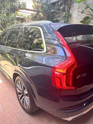 VOLVO-XC90-2020