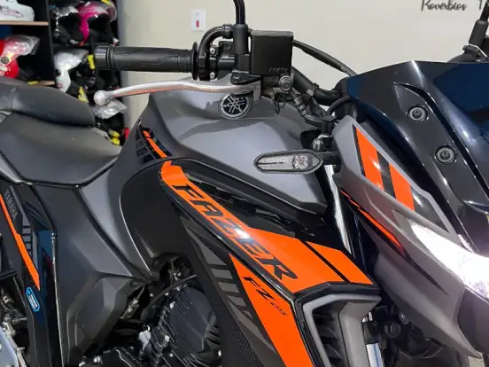 YAMAHA-FZ25 FAZER CONNECTED ABS YAMAHA-FZ25 FAZER CONNECTED ABS-2025