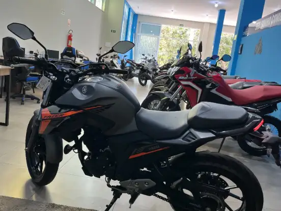 YAMAHA-FZ25 FAZER CONNECTED ABS YAMAHA-FZ25 FAZER CONNECTED ABS-2025
