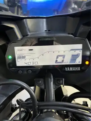 YAMAHA-YZF R15-2025