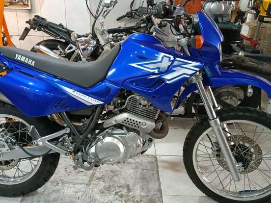 YAMAHA-XT 600 E YAMAHA-XT 600 E-2000