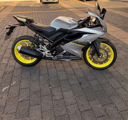 YAMAHA-YZF R15-2024