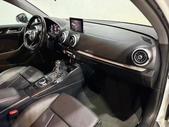 AUDI-A3-2020