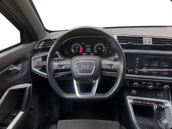 AUDI-Q3-2020